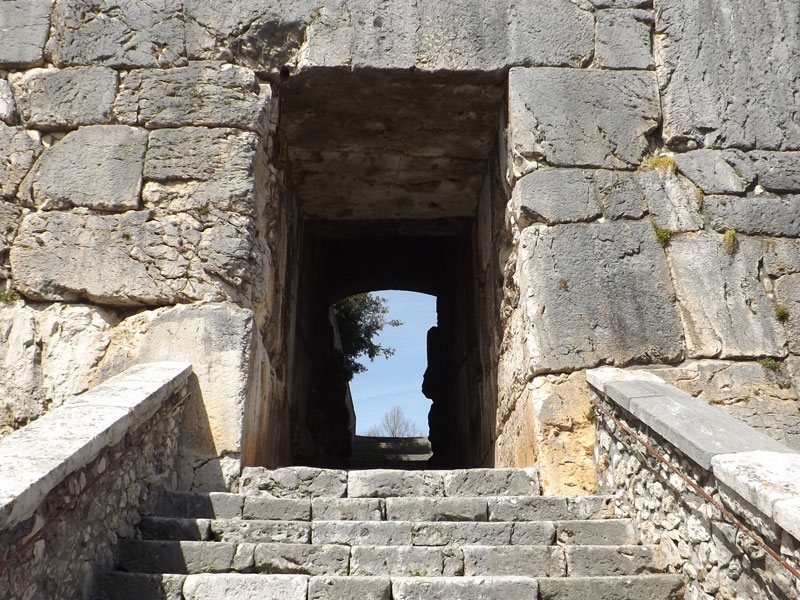 Alatri - Acropoli; Porta Maggiore (VII secolo a.C.).